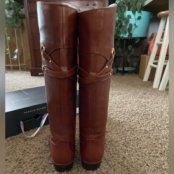 Tommy Hilfiger Delphy Boots - Picture 8 of 8